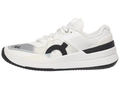 ON The Roger Pro 2 Clay White/Black Womens Shoe