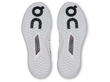 ON The Roger Pro 3 White/Black Womens Shoes