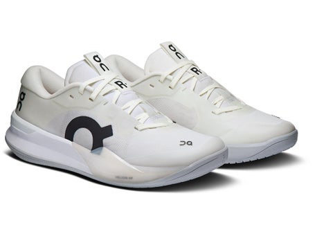ON The Roger Pro 3 White/Black Womens Shoes