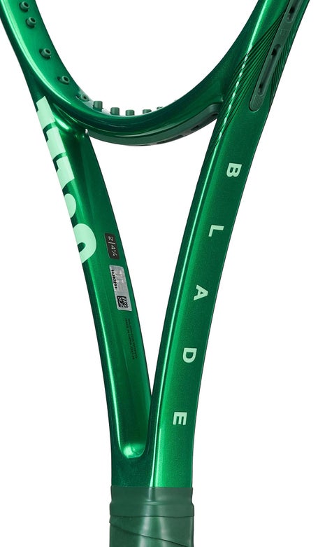 Wilson Blade 98 16x19 v10\Racquet