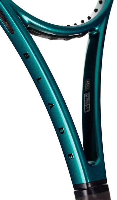 Wilson Blade Pro 98 16x19 v9\Racquet